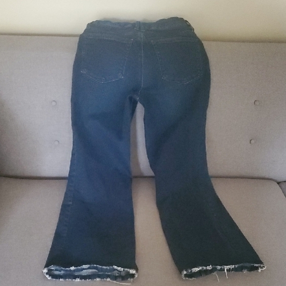 Good American Jeans Women's Size 6 Dark Blue Denim Good Legs Crop Mini Boot - Picture 6 of 16